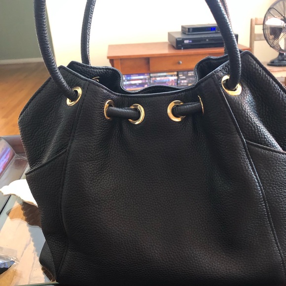 Michael Kors Black pebbled leather purse, lovely condition. Used gently. - Picture 2 of 12